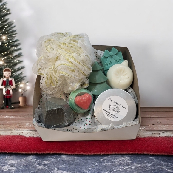 HOLIDAY GIFT BOXES $75 Value Soap Body Bar Bath Bomb Loofah Gift Box Packaged - Picture 3 of 4